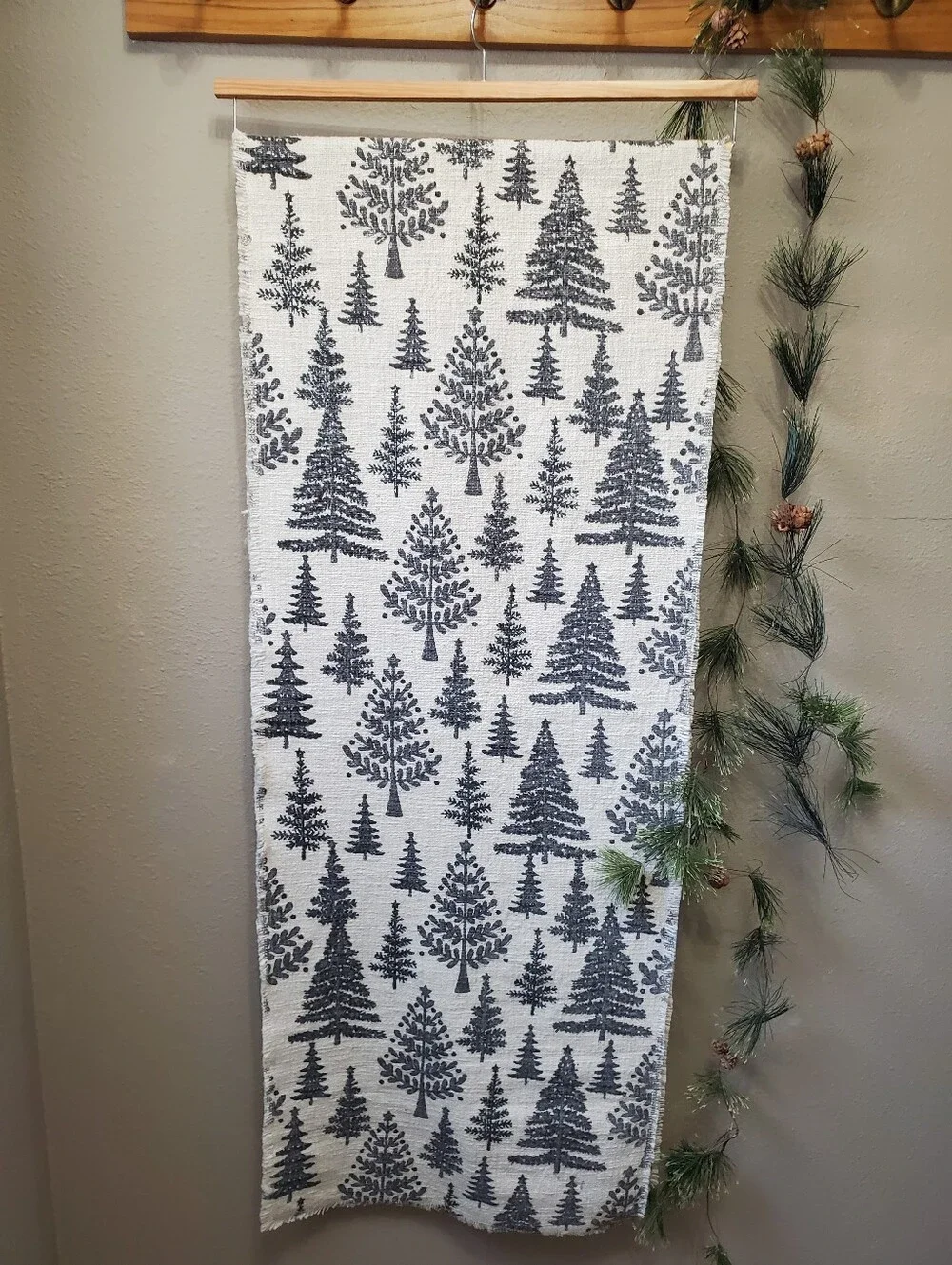 The Farmhouse by Rachel Ashwell Woven Christmas Tree Shimmer Table Runner
